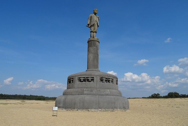 20190330 13 Nationaal Park de Hoge Veluwe - Monument de Wet