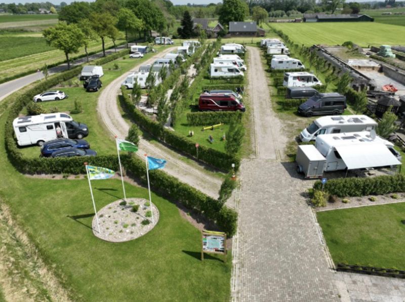 Camperplaats & Melkveebedrijf De Grote Leigraaf